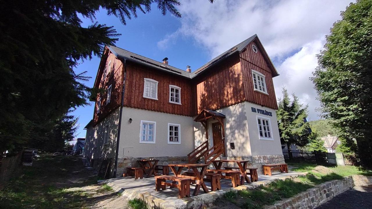Отель Na Vyhlidce Krompach Экстерьер фото